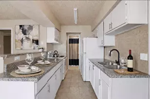 2750 Holly Hall St, Houston, TX 77054 - Photo 4