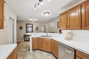 7219 Pembrough Ln, Katy, TX 77494 - Photo 8