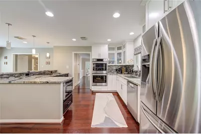 15739 Fleetwood Oaks Drive, Houston, TX 77079 - Photo 4