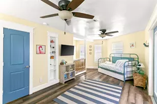 319 Pompano Ln, Freeport, TX 77541 - Photo 26