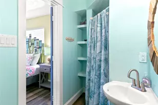 319 Pompano Ln, Freeport, TX 77541 - Photo 24