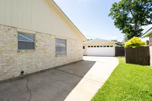 9011 Grape St, Houston, TX 77036 - Photo 34