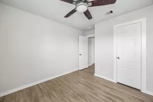 4989 Perennial Ln, La Marque, TX 77568 - Photo 14