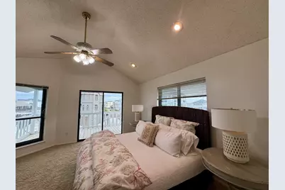 339 Admiral Circle, Tiki Island, TX 77554 - Photo 10