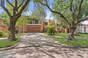 7607 Secretariat Ln, Houston, TX 77071 - Photo 2