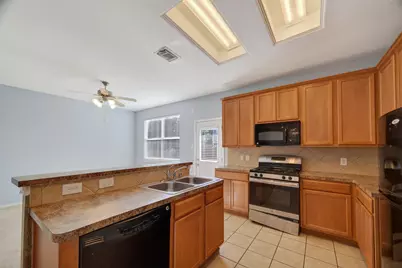 3218 Pearl Bluff Lane, Houston, TX 77047 - Photo 10