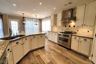 2018 Ridgeway Park Dr, Houston, TX 77339 - Photo 12