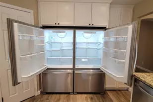 2018 Ridgeway Park Dr, Houston, TX 77339 - Photo 14