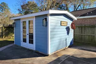 2018 Ridgeway Park Dr, Houston, TX 77339 - Photo 32