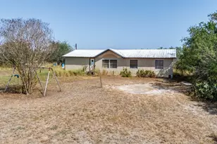 2389 River Oaks, Skidmore, TX 78389 - Photo 4