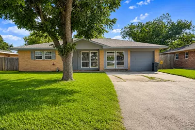505 Moody Avenue, League City, TX 77573 - Photo 1