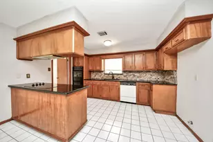 5022 Foxdale Dr, Houston, TX 77084 - Photo 10