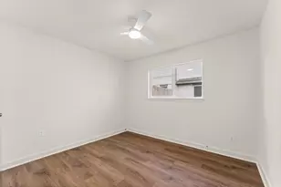 6119 Spruce Forest Dr, Houston, TX 77092 - Photo 8