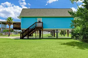 100 Grove Rd, Kemah, TX 77565 - Photo 14