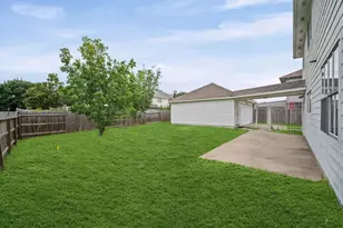 9366 Corner Oaks Ln, Houston, TX 77036 - Photo 32