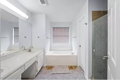 9366 Corner Oaks Lane, Houston, TX 77036 - Photo 20