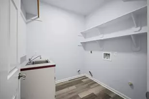 9366 Corner Oaks Ln, Houston, TX 77036 - Photo 30