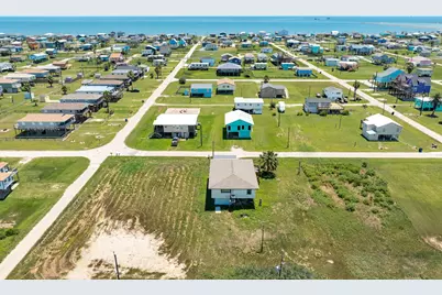 910 Monument Drive, Surfside Beach, TX 77541 - Photo 4
