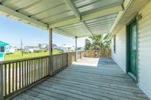910 Monument Dr, Surfside Beach, TX 77541 - Photo 6
