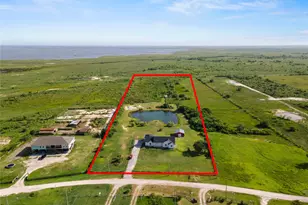 10015 S Redfish Dr, Hitchcock, TX 77563 - Photo 34