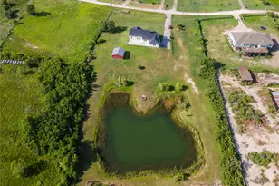 10015 S Redfish Dr, Hitchcock, TX 77563 - Photo 36