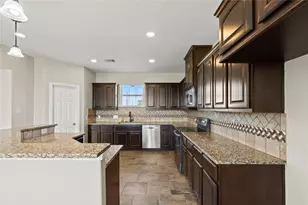 10015 S Redfish Dr, Hitchcock, TX 77563 - Photo 6