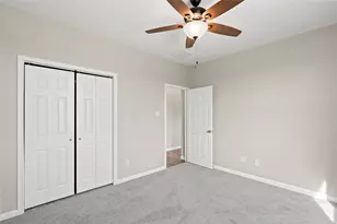 10015 S Redfish Dr, Hitchcock, TX 77563 - Photo 26