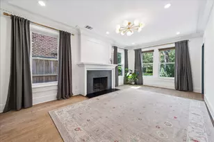1645 Kipling St, Houston, TX 77006 - Photo 6
