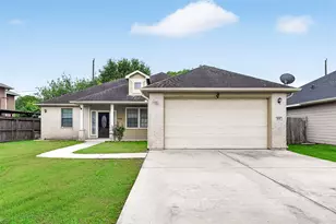 934 Genoa St, Houston, TX 77587 - Photo 1