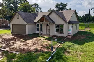 6610 Spencer Dr, Jones Creek, TX 77541 - Photo 2