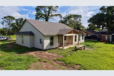 6610 Spencer Dr, Jones Creek, TX 77541 - Photo 14