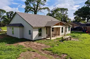 6610 Spencer Dr, Jones Creek, TX 77541 - Photo 14