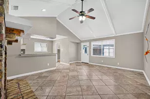 6038 Cartagena St, Houston, TX 77035 - Photo 14