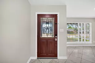 6038 Cartagena St, Houston, TX 77035 - Photo 8