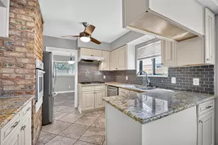 6038 Cartagena St, Houston, TX 77035 - Photo 18