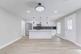 1054 Dewalt St, Houston, TX 77088 - Photo 14