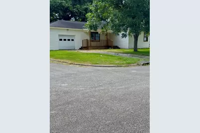 1110 Jarrett Street, Liberty, TX 77575 - Photo 2