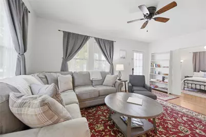 100 E Tom Green Street, Brenham, TX 77833 - Photo 4