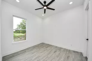 1904 Bell St, Dayton, TX 77535 - Photo 22