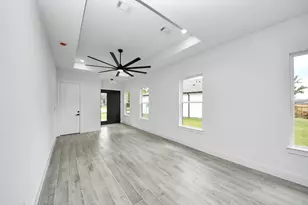 1904 Bell St, Dayton, TX 77535 - Photo 6