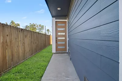 5000 Higgins Unit A Street #A, Houston, TX 77033 - Photo 4