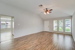 2106 Bishop Hollow Ln, Rosenberg, TX 77471 - Photo 10