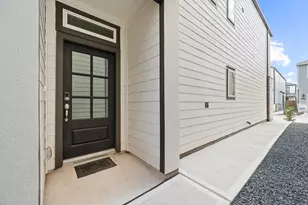 3115 Skyrock Dr, Houston, TX 77063 - Photo 4