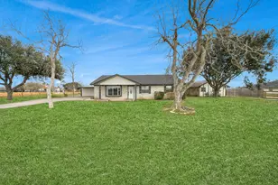 13103 County Rd 65, Rosharon, TX 77583 - Photo 2