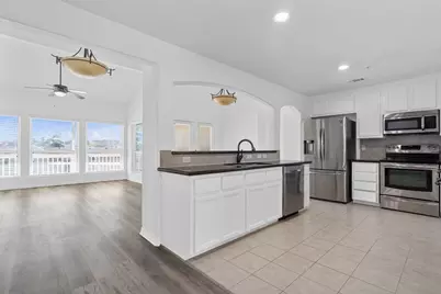 30 April Point Drive S, Conroe, TX 77356 - Photo 4