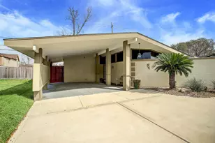 5303 Tallow Ln, Houston, TX 77021 - Photo 2