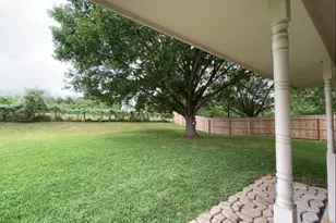 1304 Allison St, Brenham, TX 77833 - Photo 24