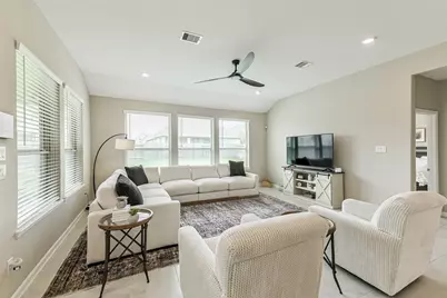 9418 Thornbluff Creek Court, Houston, TX 77365 - Photo 20