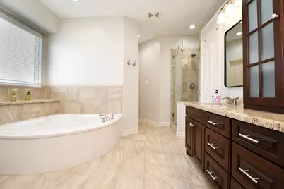 10307 Chapel Court, Missouri City, TX 77459 - Photo 12