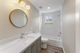 809 E 40th St, Houston, TX 77022 - Photo 20